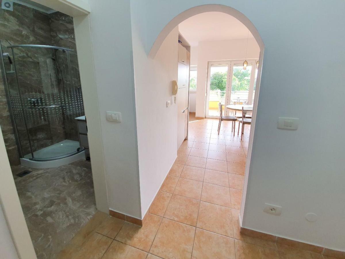 Lastovka Posesi Apartment Medulin Bagian luar foto