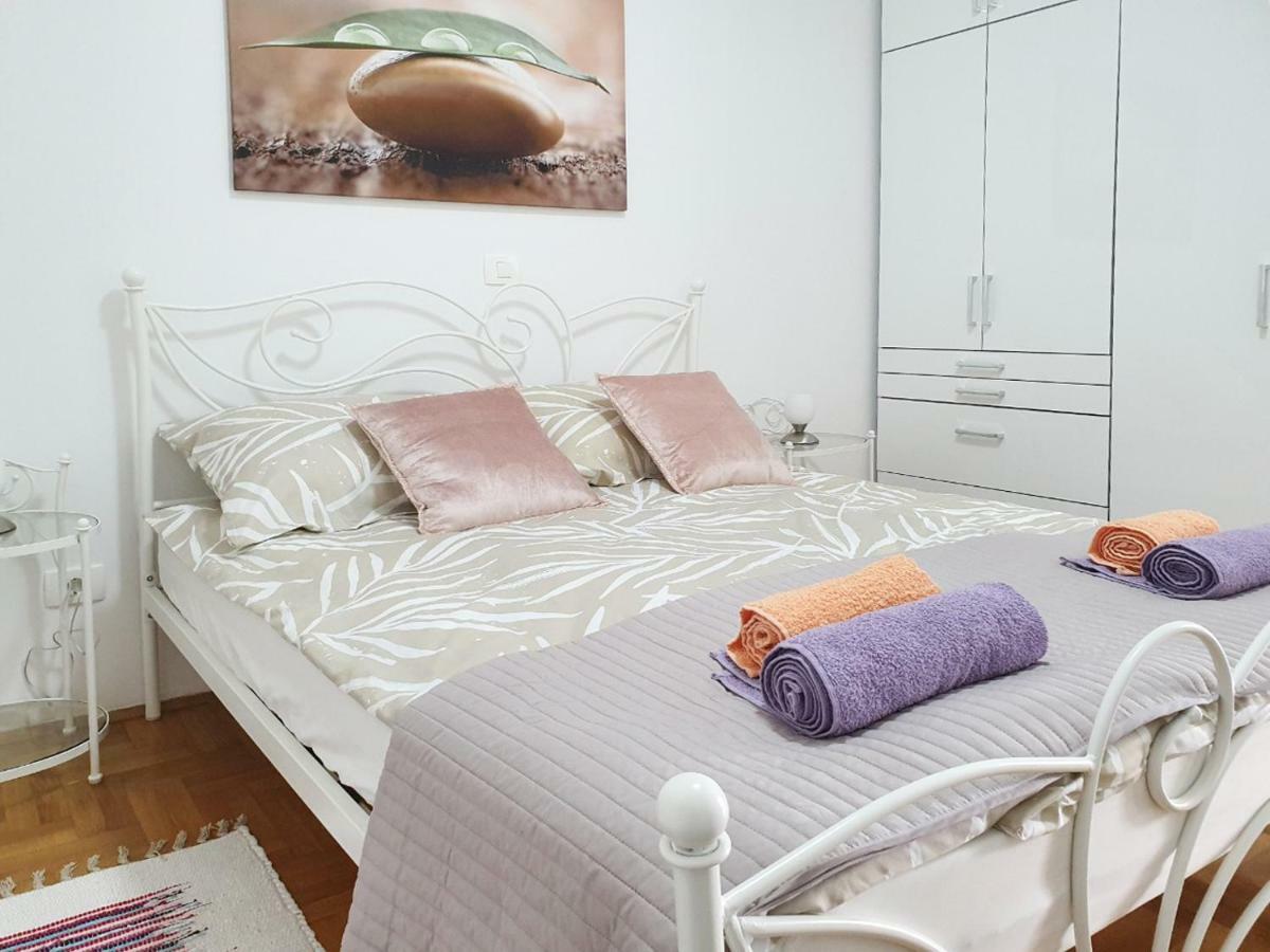 Lastovka Posesi Apartment Medulin Bagian luar foto