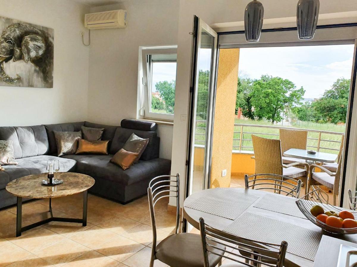 Lastovka Posesi Apartment Medulin Bagian luar foto